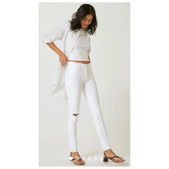 NWOT Anthropologie PAIGE Hoxton High Rise Skinny Raw Hem Distressed Size 27